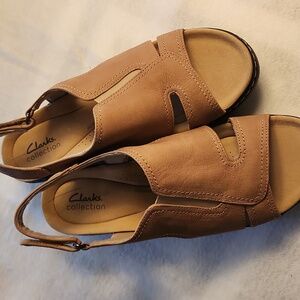 NWOT ladies open toe Clark's collection size 10